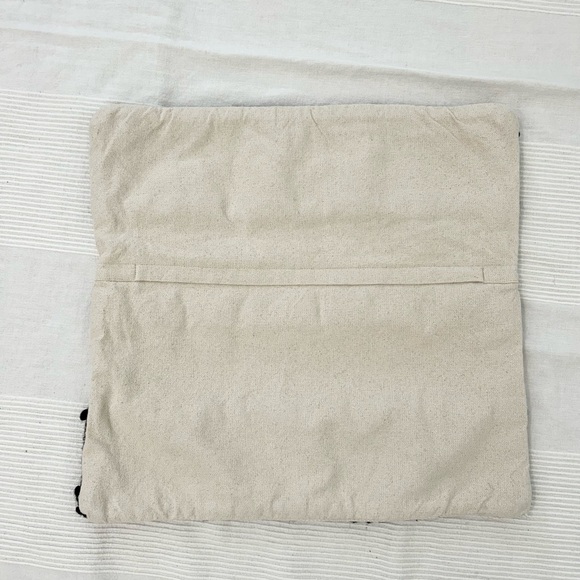 H&M Textured-Weave Cushion Cover - Picture 6 of 10